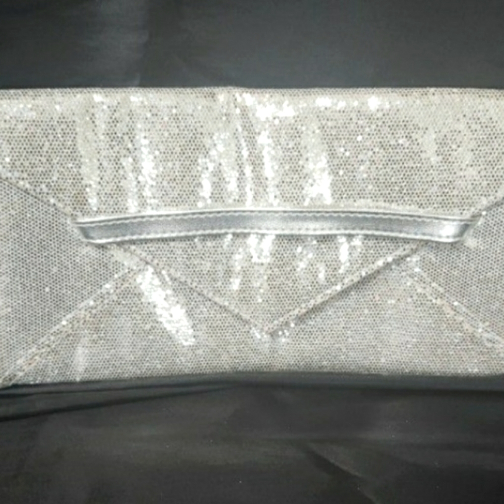 Silver clutch